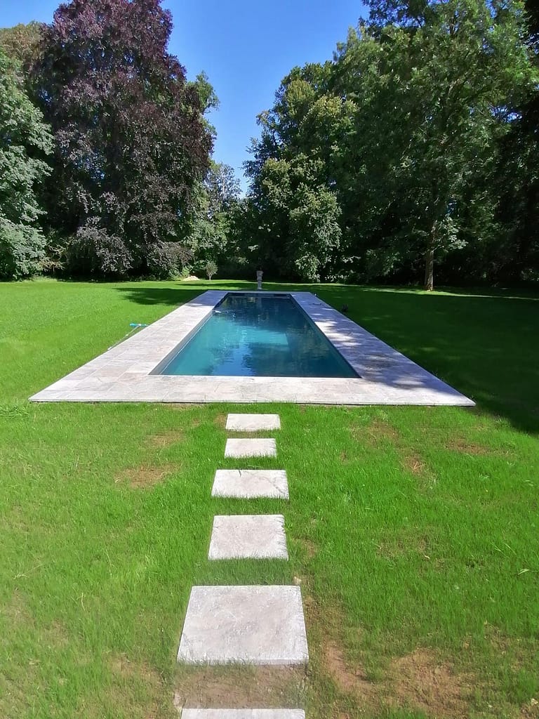 Aménagement sols extérieurs et abords de piscine à Caen - Dumaine Carrelage
