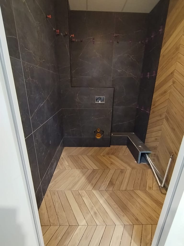 Rénovation complète salle de douche à Caen - Pose de carrelage mural - Dumaine Carrelage